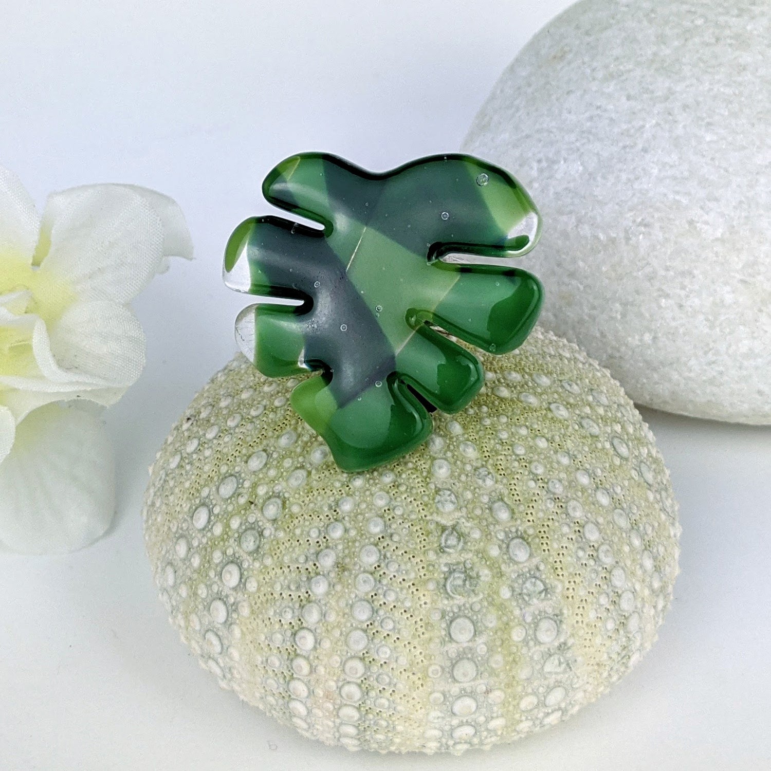 Green Monstera Statement Ring, Modern Cocktail Ring, Antiqued Silver Fused Glass Adjustable Ring